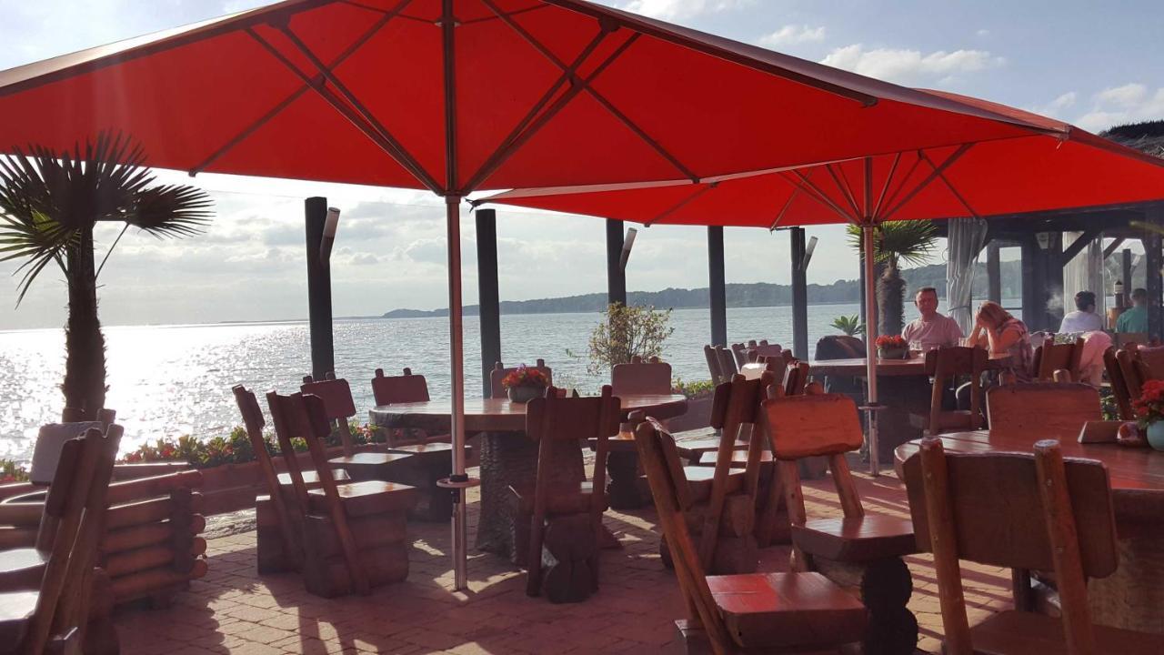 Appartement "Traumzeit" Mit Penthouseflair - Oase Am Haff Garz  Exterior foto